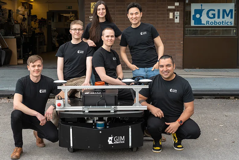 A team at your service.